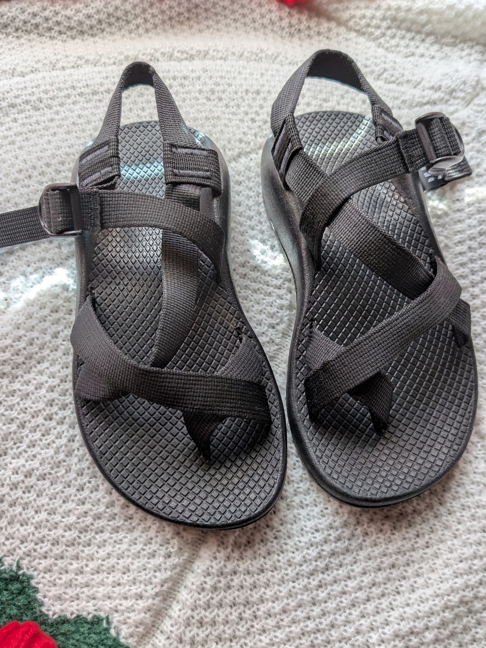 Chaco Women's Black Sport Sandals with Crisscross Straps